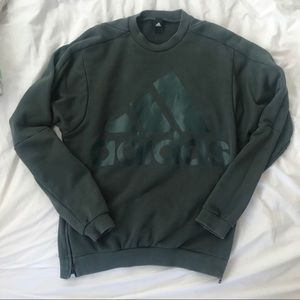 Adidas Sweatshirt